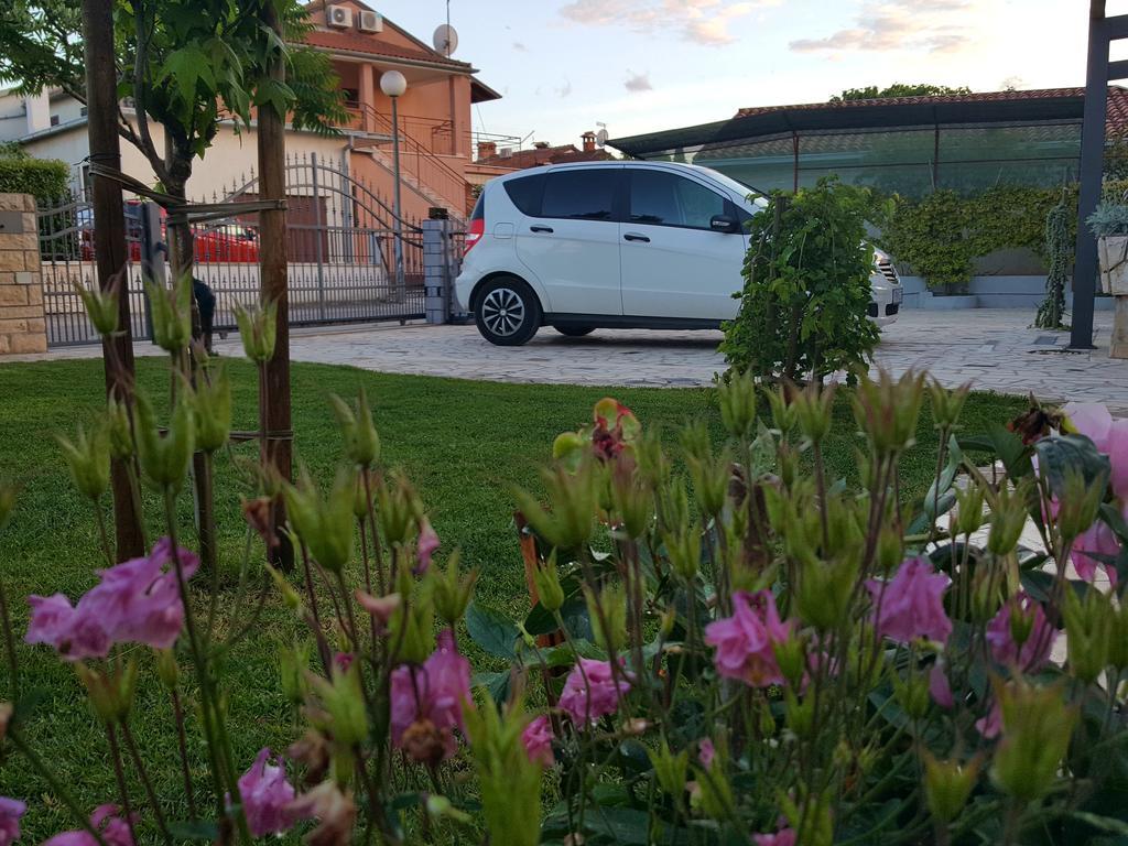 Apartments & Studio Matan Rovinj Bagian luar foto