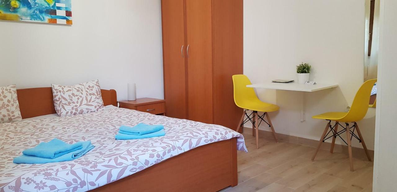 Apartments & Studio Matan Rovinj Bagian luar foto